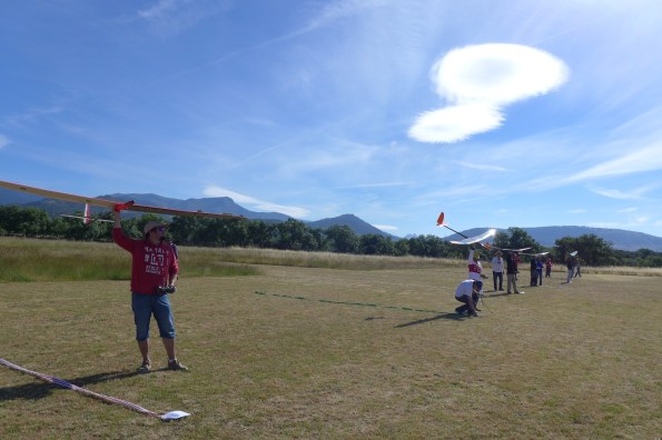 Alfombra y nube lenticular